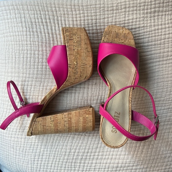Schutz Platform Sandals - Picture 2 of 4